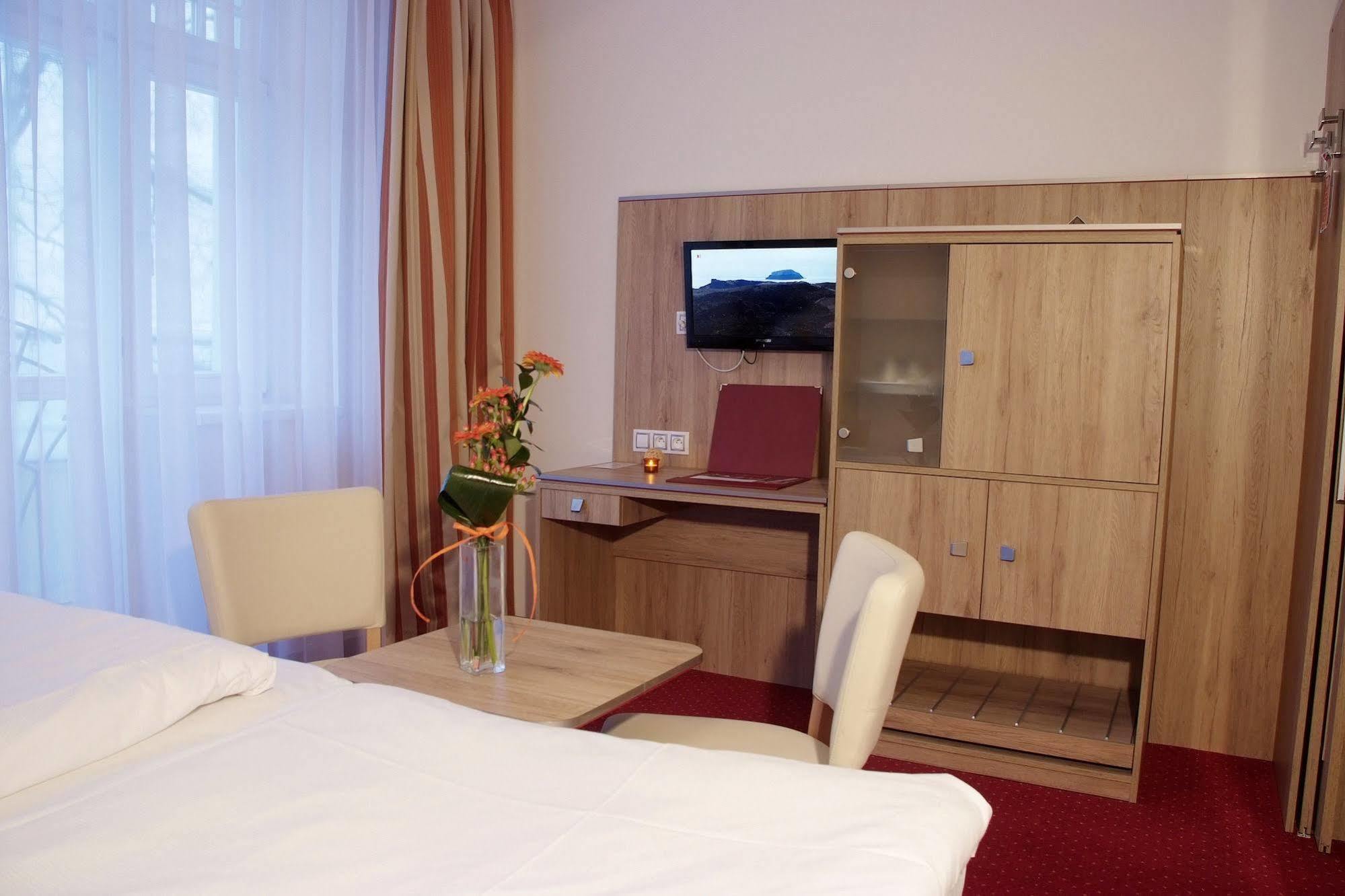 Royal Hotel 4*